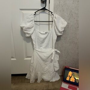 White apron waist dress